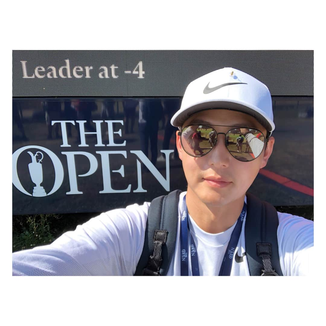 イ・ジョンジンさんのインスタグラム写真 - (イ・ジョンジンInstagram)「#theopen #scotland #clubhouse #골프  #케빈나 ~이마에 벌이...」7月20日 18時56分 - jung.jin.lee_