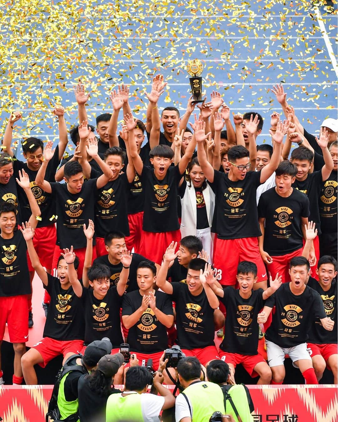 クリスティアーノ・ロナウドさんのインスタグラム写真 - (クリスティアーノ・ロナウドInstagram)「Inspired by your passion for the game. Thank you China for another incredible experience! Always believe.  #NikeFootball #CR7 #CR7Tour」7月21日 1時53分 - cristiano