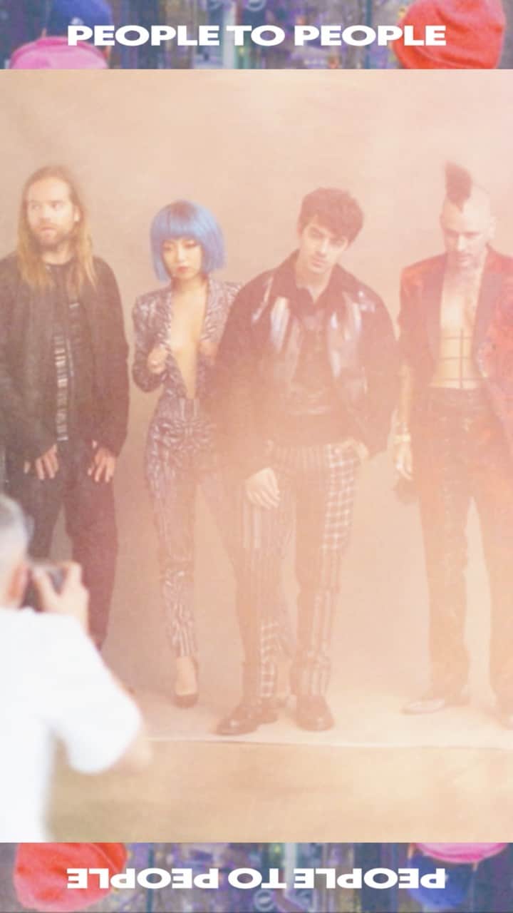 ディー・エヌ・シー・イーのインスタグラム：「A little behind the scenes from our time recording our new EP #PeopleToPeople 👥❤️ Listen now at DNCE.lnk.to/PeopleToPeople!」