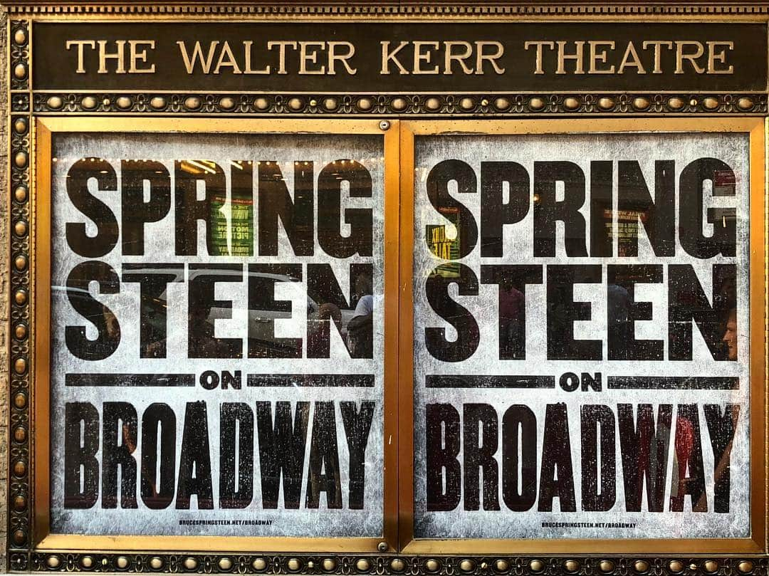 ジェリー・ブラッカイマーのインスタグラム：「Pitstop in New York after we wrapped @geminimanmovie in Budapest. Lucky enough to catch Bruce @springsteen on Broadway. Amazing. Can’t recommend it enough. #springsteenonbroadway」