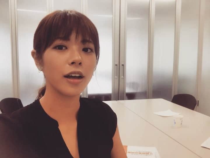 わちみなみのインスタグラム：「綾女从巴西🇧🇷给我带了巴西特产枣 . @misakiayame  #学习汉语 #中国語 #勉強 #学习  #我们是闺蜜 #水崎綾女 さん #わちみなみ」
