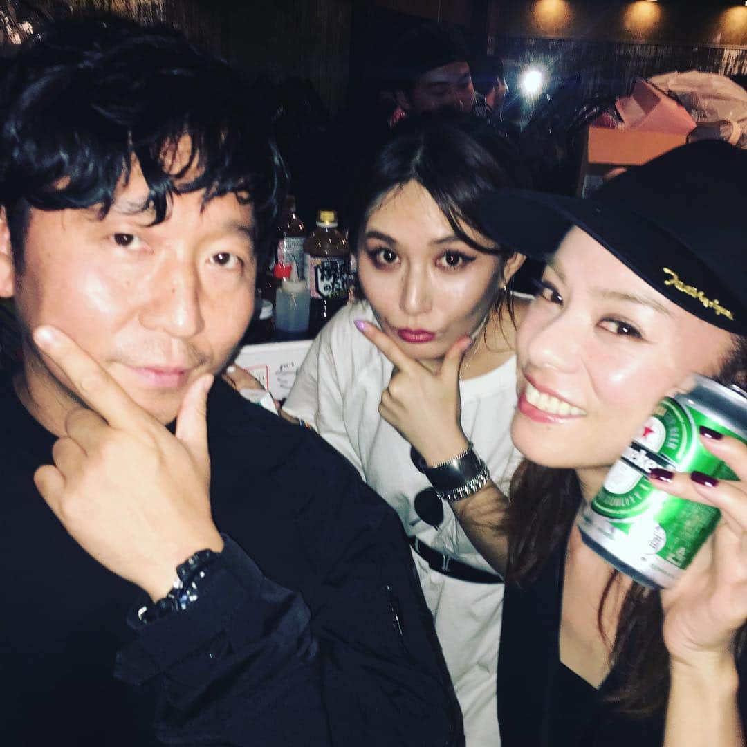 azumiのインスタグラム：「同期m-floのTAKUちゃんといつもDJ一緒のALYNたん #asobisystem #asobinite #mflo #wyolica」