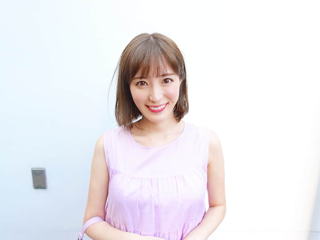 小林真由さんのインスタグラム写真 - (小林真由Instagram)「⋆ 久しぶりにボブにしました💇🏼‍♀️ 軽くて軽くてスッキリ。 こんなに短くしたのいつぶりだろう.. 小さい頃はずーっとマッシュルームカットだったので 懐かしい気持ちです🙃 アッシュの色味もやっぱり最高に綺麗❤️ @inamochinaoki さん ありがとうございます！  #loness #ローネス #表参道 #美容院 #ヘア #ボブ #夏」7月21日 18時40分 - mayukobayashii