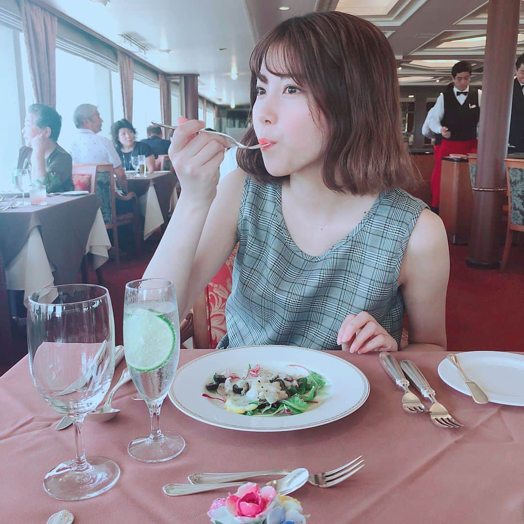 舞木香純さんのインスタグラム写真 - (舞木香純Instagram)「今日から三食サラダ生活🥗 来月までおいしいものたちおさらばーーーーーー #diet #cruising  #lunch  #italian」7月21日 23時04分 - kasuminn_world