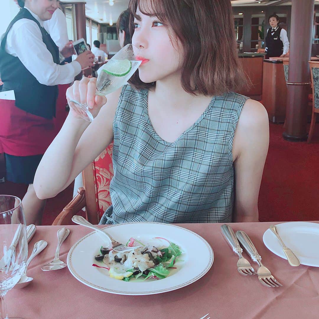 舞木香純さんのインスタグラム写真 - (舞木香純Instagram)「今日から三食サラダ生活🥗 来月までおいしいものたちおさらばーーーーーー #diet #cruising  #lunch  #italian」7月21日 23時04分 - kasuminn_world