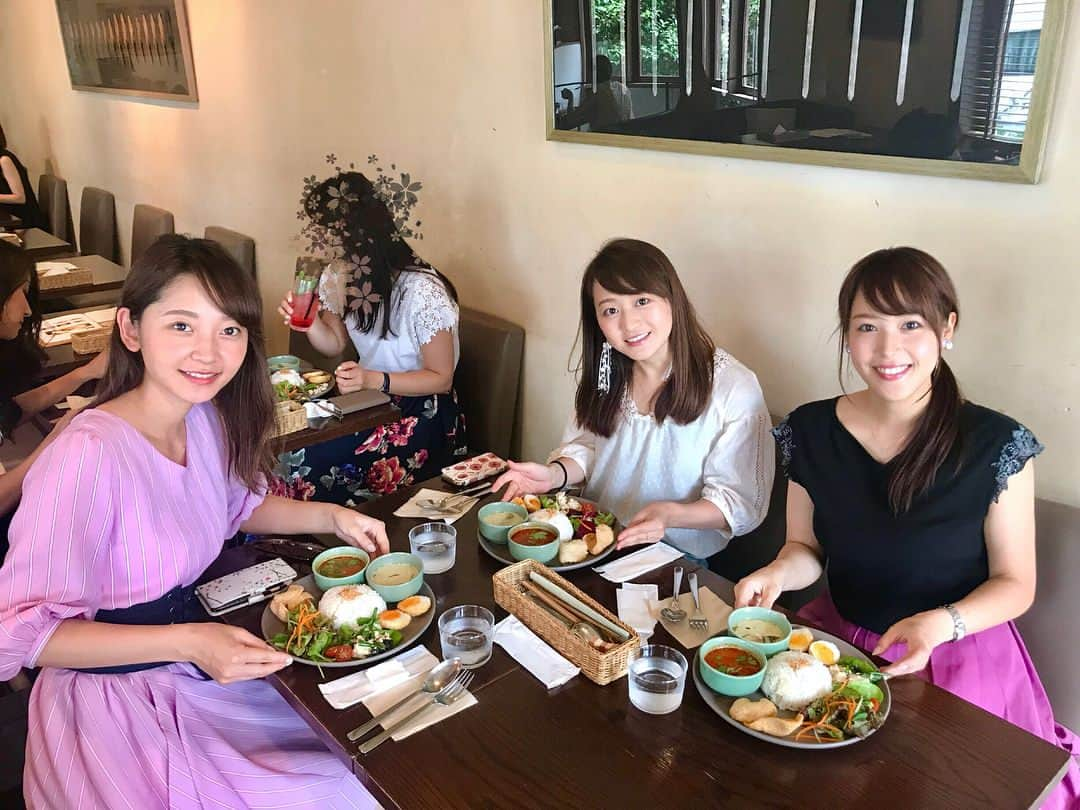 鷲見玲奈さんのインスタグラム写真 - (鷲見玲奈Instagram)「. 片渕アナ竹崎アナとランチをして、福田アナも合流し、気付けば4時間…😳 . 何をそんなに話していたんだろう？🤔 というくらいあっという間に時間が過ぎました。笑 . #ランチ #休日の過ごし方 #女子会 #幸せな時間 #福田典子 アナ #片渕茜 アナ #竹崎由佳 アナ #角谷暁子 アナは間に合わず…また次の機会に！😭」7月22日 18時43分 - sumi__reina