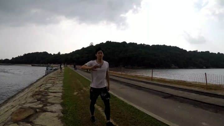 峯岸伽奈のインスタグラム：「. . . St John's Island clip from last Weekend!  So quite and peaceful place…  and we caught a lot of fish.  先週のセントジョンズ島。 シンガポールでこんなに人がいなくてのんびり出来る所があるなんて❤🏝🎣. #gopro #goproquik」