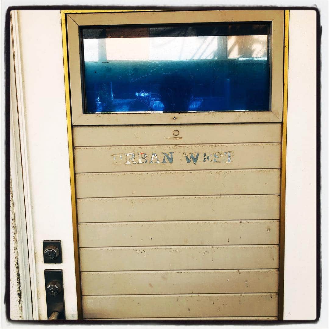柳下毅一郎のインスタグラム：「聖地巡礼 #urbanwest #アーバンウェスト」