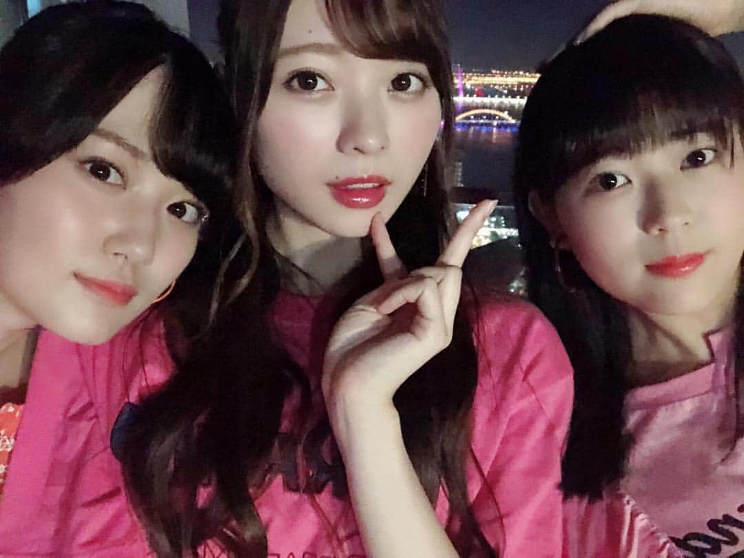 樋口日奈ファンアカウントのインスタグラム：「1日1みなみん！ 色気がある梅ちゃん😍💘 #梅澤美波 #山下美月  #岩本蓮加」