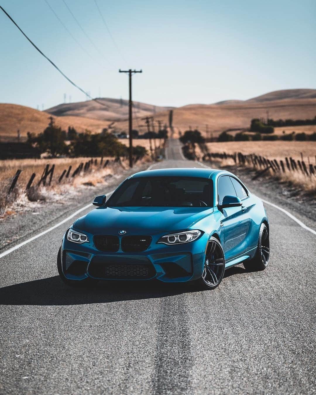BMWさんのインスタグラム写真 - (BMWInstagram)「Savagely cool. The #BMW #M2 Coupé. #BMWrepost @jayys.m2 @mayank__p __ BMW M2 Coupé: Fuel consumption (combined): 8.5 l/100 km. CO2 emissions (combined): 199 g/km.  Further information about the official fuel consumption and the official specific CO2 emissions for new passenger automobiles can be found in the 'New Passenger Vehicle Fuel Consumption and CO2 Emission Guidelines', which are available free of charge at all sales outlets and from DAT Deutsche Automobil Treuhand GmbH, Hellmuth-Hirth-Str. 1, 73760 Ostfildern, Germany and on http://www.dat.de/angebote/verlagsprodukte/leitfaden-kraftstoffverbrauch.html」7月22日 17時00分 - bmw