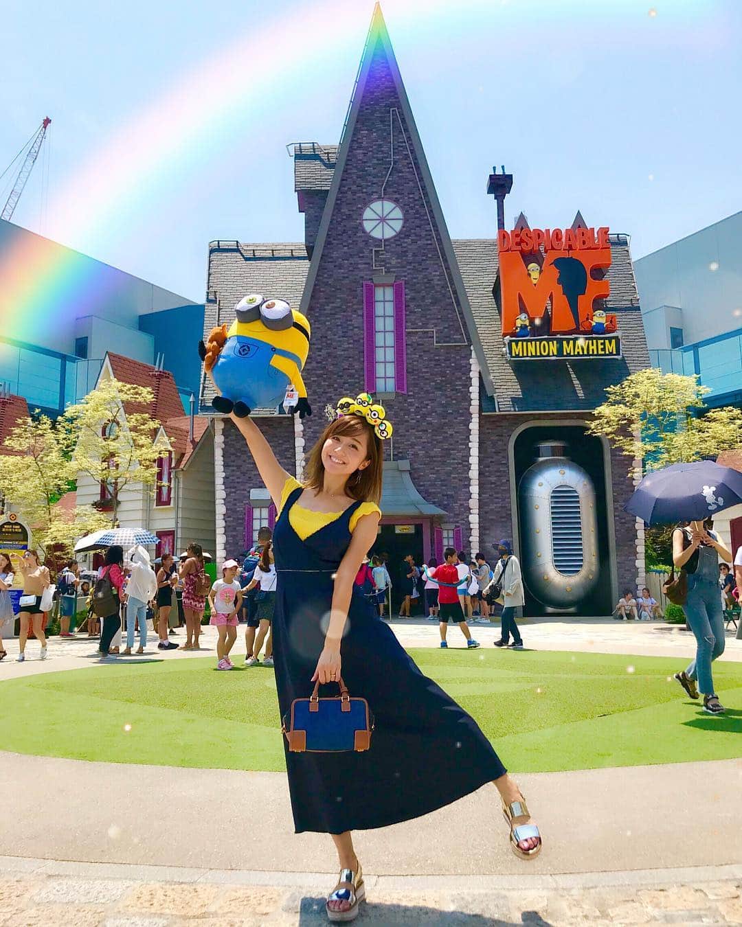 のインスタグラム：「・ お休みの日に大阪へ👫❤️ #usj #ミニオン #隠れミッキー w お洋服タグつけました🏷」