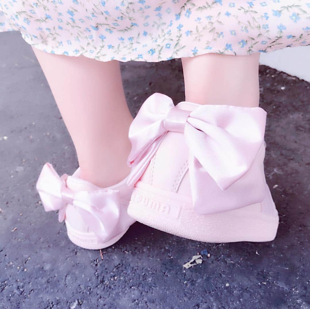 竹内彩姫さんのインスタグラム写真 - (竹内彩姫Instagram)「． ． 新しいスニーカー🎀． ． #puma #shoes #ribbon #pink」7月22日 21時38分 - takeuchisaki_1124