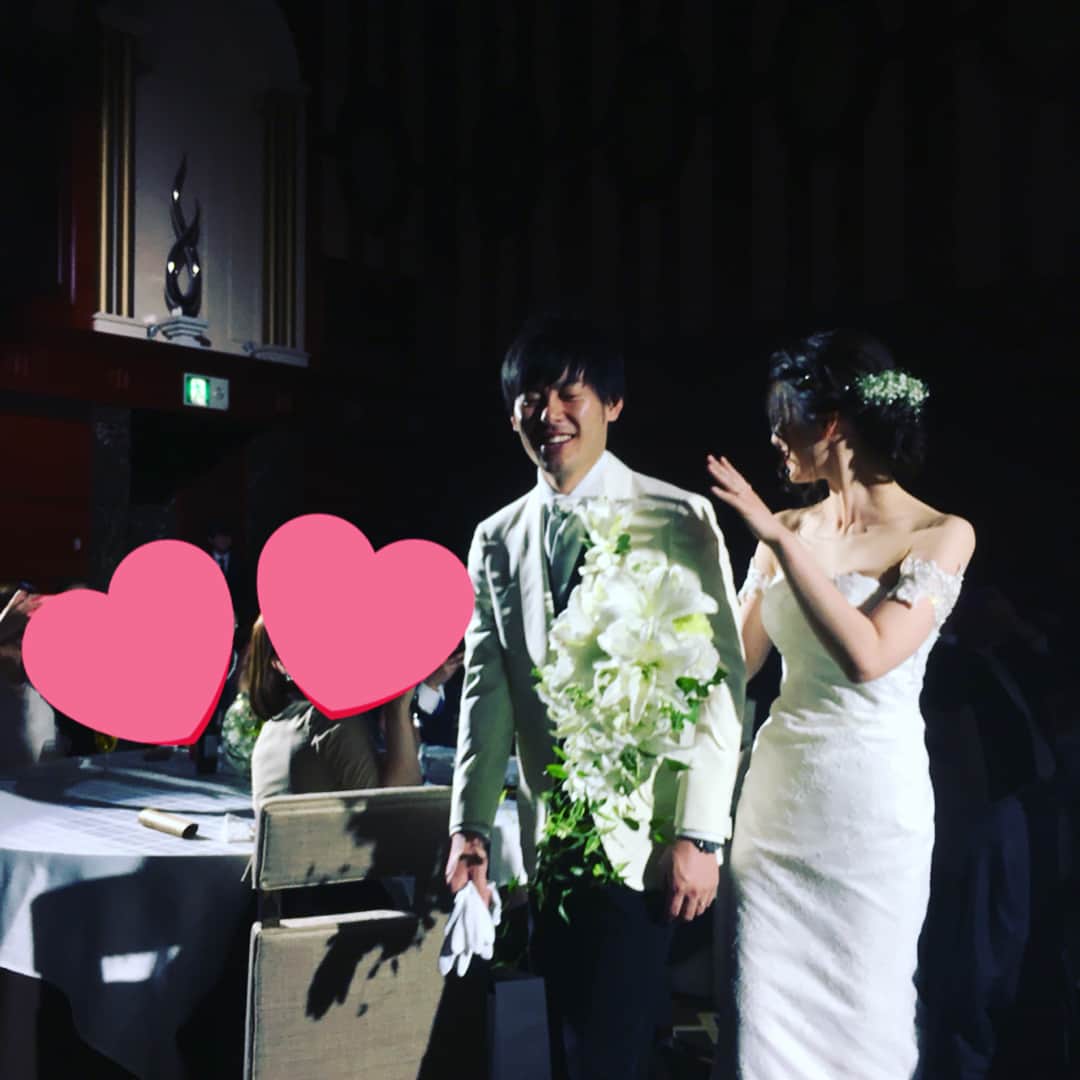 松間雄亮のインスタグラム：「‪ヤングウッズ山城さんの結婚式に出席させていただきました。めちゃくちゃいい式でした。5回くらい泣きました。ツイッターも山城おめでとうで埋め尽くされてました。末永くお幸せに。 ‬ #ヤングウッズ山城 さん #奈良のあばれ鹿  #いつもおせわなってます #ほんまにおめでとうございます #泣き過ぎて目が痛い  #綺麗なお嫁さん  #羨ましいかぎり」