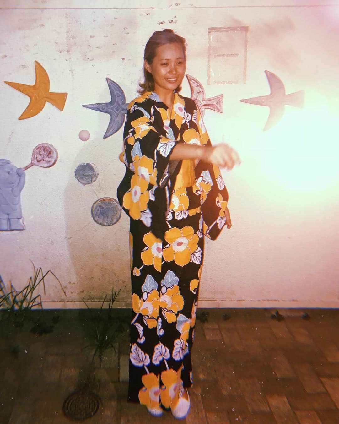 二宮愛のインスタグラム：「2018/07/22 真剣に遊ぶ。 #playhard  ________________ #平成最後の夏 #花火 #ありがとう #夏 #楽しんでます 🌞🕶 #スッピン #ごめん  #aininomiya #japanese #yukata #style #fashion #roomwear #nomakeup」