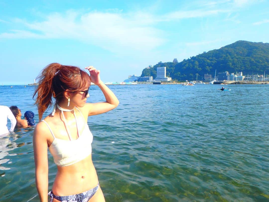 西村いちかさんのインスタグラム写真 - (西村いちかInstagram)「こないだの初熱海🏖 #夏の思い出 #海 #sea  #いちかるの夏休み」7月23日 10時58分 - ichika_nishimura