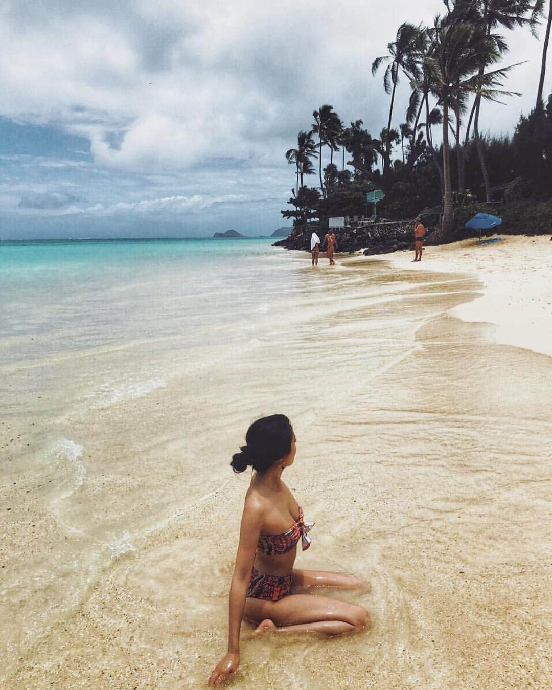 のインスタグラム：「。 🐚 。 。 あぢ〜〜〜〜🤦🏻‍♀️ 東京40℃越えだってよっ 。 。 🐚」