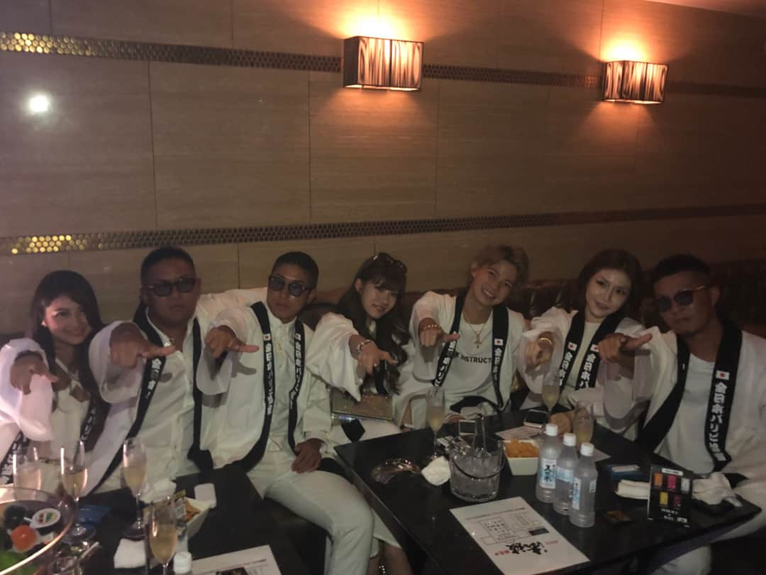 春木開さんのインスタグラム写真 - (春木開Instagram)「メジャーデビューを記念しWhitePartyTOKYO堂々開催✨ 「ReadyForTheParty」がリリース開始しました😝✨ YahooNews等20社以上にも掲載されitunesやカラオケなどでも配信されてるので「全日本パリピ協會」でダウンロードしてね❤️ 本当に多くの人々に応援して支えて頂き多くの分野に挑戦できている環境に感謝し、必ず感謝を恩返ししていくので今後ともよろしくお願いします。  ゲストの @t_ace_kuzu  @ayame382  お疲れ様でした✨👏 #white #whiteparty #allwhite #東京 #渋谷 #全日本パリピ協會 #majordebut #readyfortheparty #nowonsale」7月23日 17時36分 - haruki.kai