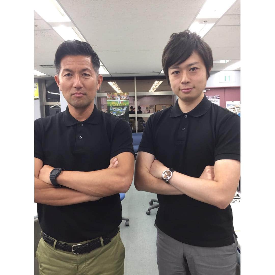 TBSアナウンサー公式さんのインスタグラム写真 - (TBSアナウンサー公式Instagram)「どーも、土井です。 黒のポロシャツ 小笠原、熊崎で丸かぶり あの国民的ブランドも、デザインも全く一緒 アナウンスセンターで丸かぶりの月曜午後です  #tbs #tbs公式  #fromtbs #tbsradio  #tbs_annogram #TBSアナウンサー公式インスタグラム #tbsアナグラム #左から順に #小笠原亘 #熊崎風斗 #tbsアナウンスセンター」7月23日 18時01分 - tbs_annogram