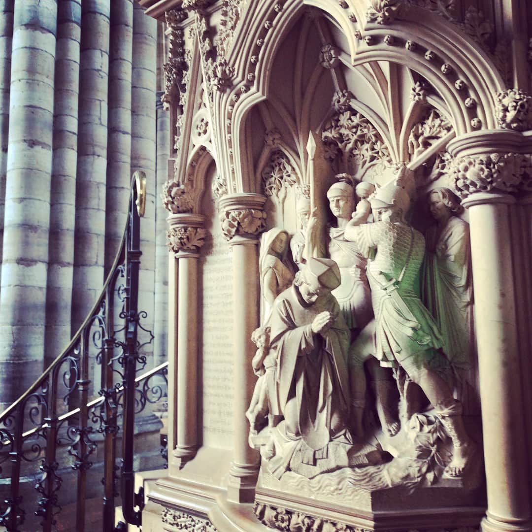 音久無さんのインスタグラム写真 - (音久無Instagram)「* エクセター大聖堂。 中世に作られたアーチ天井では世界最長だそうです。 * * #イギリス🇬🇧」7月23日 23時47分 - noisecube