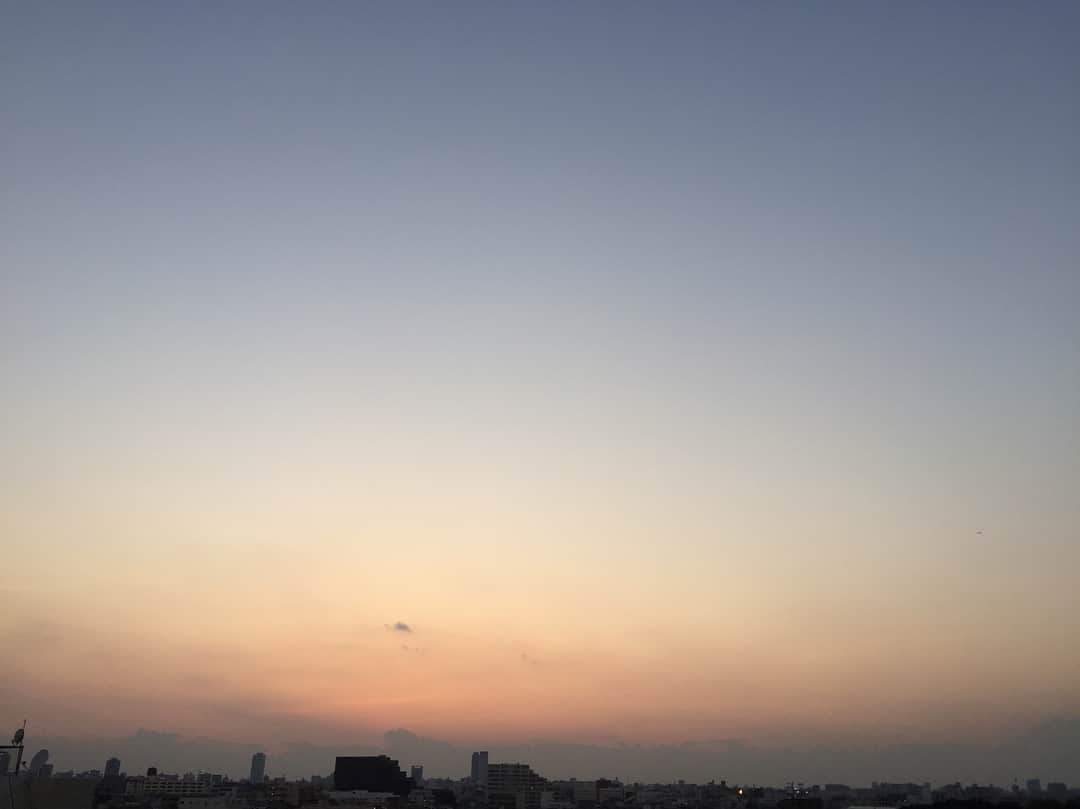 東麻美さんのインスタグラム写真 - (東麻美Instagram)「今日は雲が多いなぁ☁️🌇 暑かったですねぇ #today#sunset#twilighttime#beautiful#japan」7月23日 19時12分 - asamihigashi