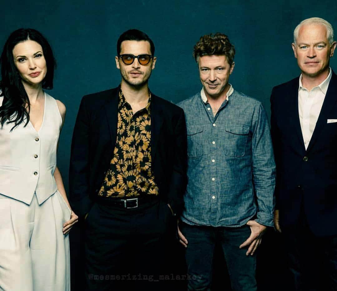 マイケル・マラーキーのインスタグラム：「👀 #latimes #bluebooksdcc #projectbluebook #aidangillen #michaelmalarkey @historybluebook @history」