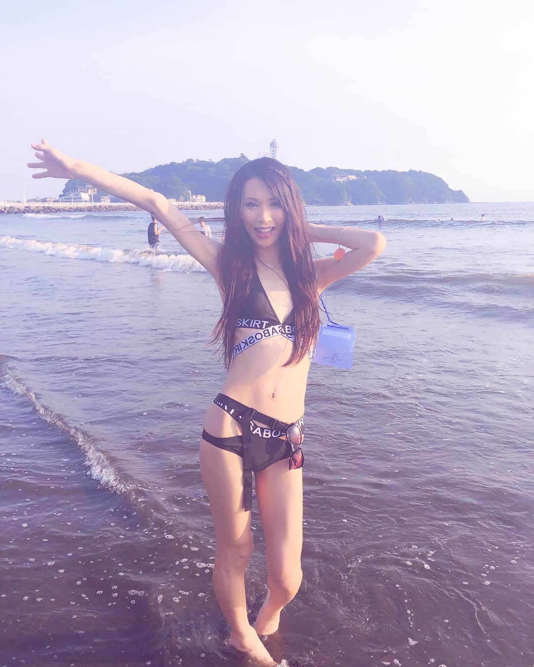 時川りおさんのインスタグラム写真 - (時川りおInstagram)「My first beach in this year(Daytime)  #湘南 #江ノ島 #japan #shonan #水着 #ビキニ #Bikini #transwoman #transgender #transsexual #model #海 #映え #seahasnoborder #lgbtq #peace #love」7月24日 0時22分 - riotokikawa_doll