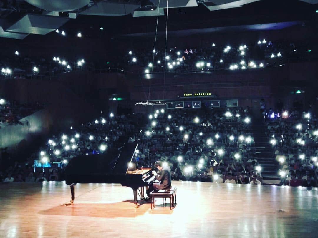 Animenz（アニメンズ）さんのインスタグラム写真 - (Animenz（アニメンズ）Instagram)「Last concert for this month! Thank you everyone for coming! I am taking a month long break before I continue with my China tour in late August. Hope to see you next year again. . . . . . . . . . #guangzhou #china #animenz #animenzzz #piano #animenzlive2018 #animenzlive #animepiano #animemusic #pianomusic #pianosheets #youtube #animepianist #concert #concerttour #liveperformance」7月24日 2時44分 - animenz_official