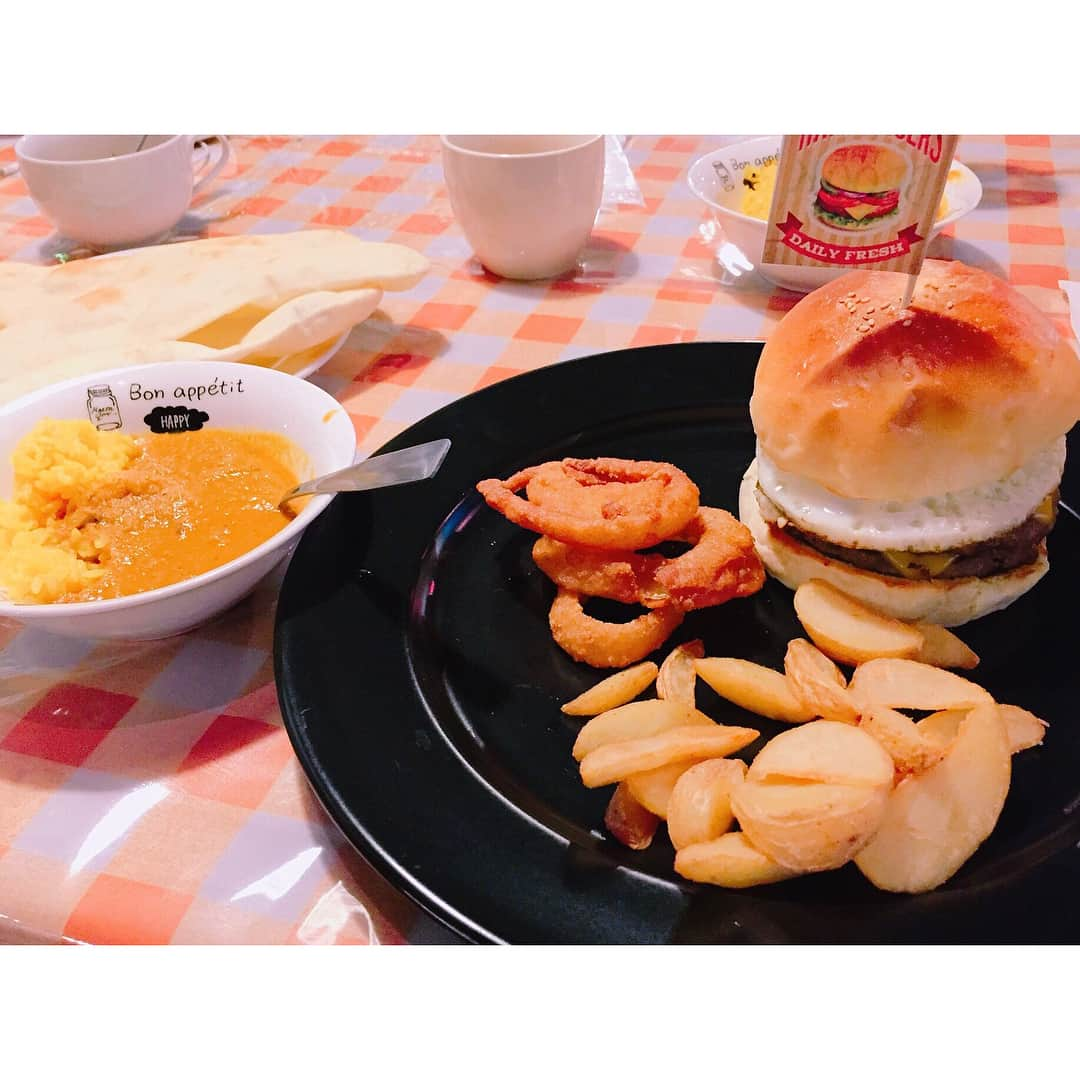 小島夕佳さんのインスタグラム写真 - (小島夕佳Instagram)「THE BROOK🍔🌟 in Okinawa」7月24日 7時51分 - kojimayuukataso