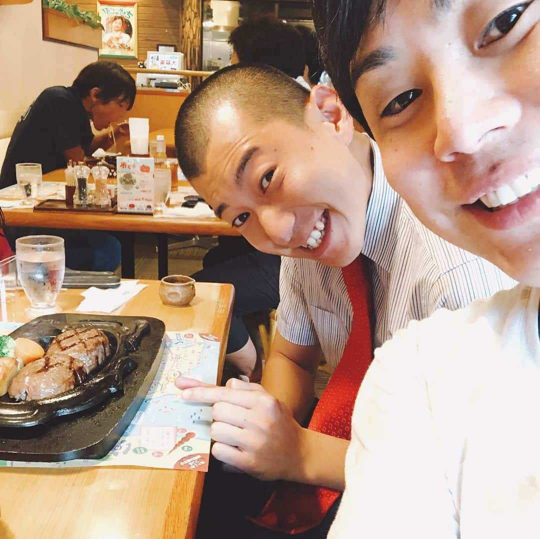 井上裕介さんのインスタグラム写真 - (井上裕介Instagram)「さわやかハンバーグ！！ #静岡 #ハンバーグ #さわやかハンバーグ #細江本店 #初 #ずっと食べたかった #念願 #めちゃくちゃ #美味しい #テンション #上げ上げ」7月24日 17時16分 - nonyusuke