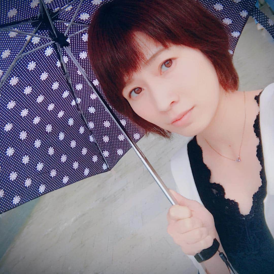 奥田咲さんのインスタグラム写真 - (奥田咲Instagram)「雨が恋しい…☂️☂️☂️」7月24日 20時07分 - okudasaki