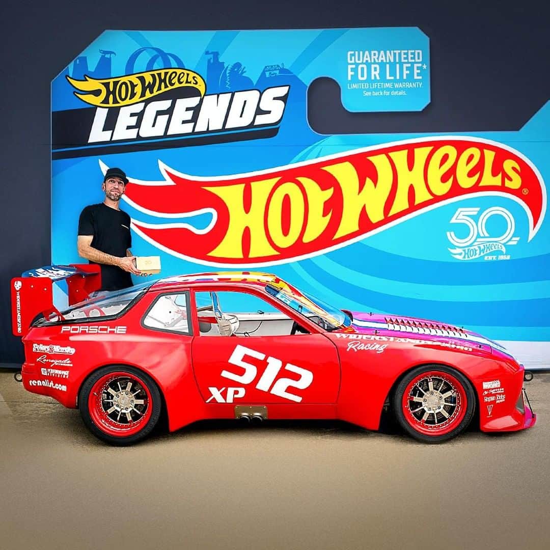 Hot Wheelsさんのインスタグラム写真 - (Hot WheelsInstagram)「Chicago’s #HotWheelsLegends winner isn’t just custom, fast and nice to look at — Brian Bergeron thought of every detail when he designed and built this 1987 Porsche 944 into his ideal racecar! 🏎️💯 . . . . #HotWheels #customcars #autoshow #porsche #944 #Chicago」7月25日 2時00分 - hotwheelsofficial