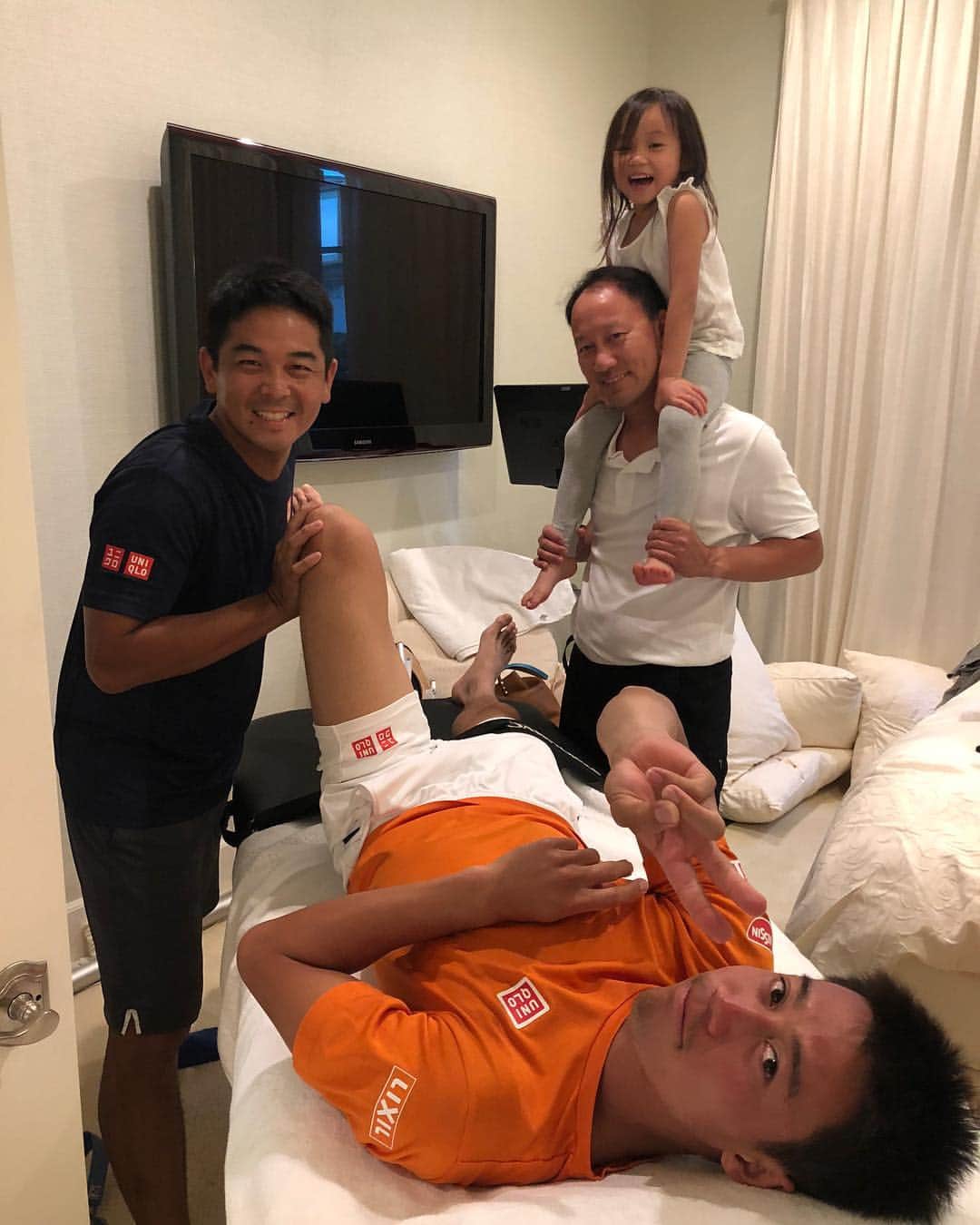 錦織圭さんのインスタグラム写真 - (錦織圭Instagram)「“Serious” treatment:):)」7月25日 12時27分 - keinishikori