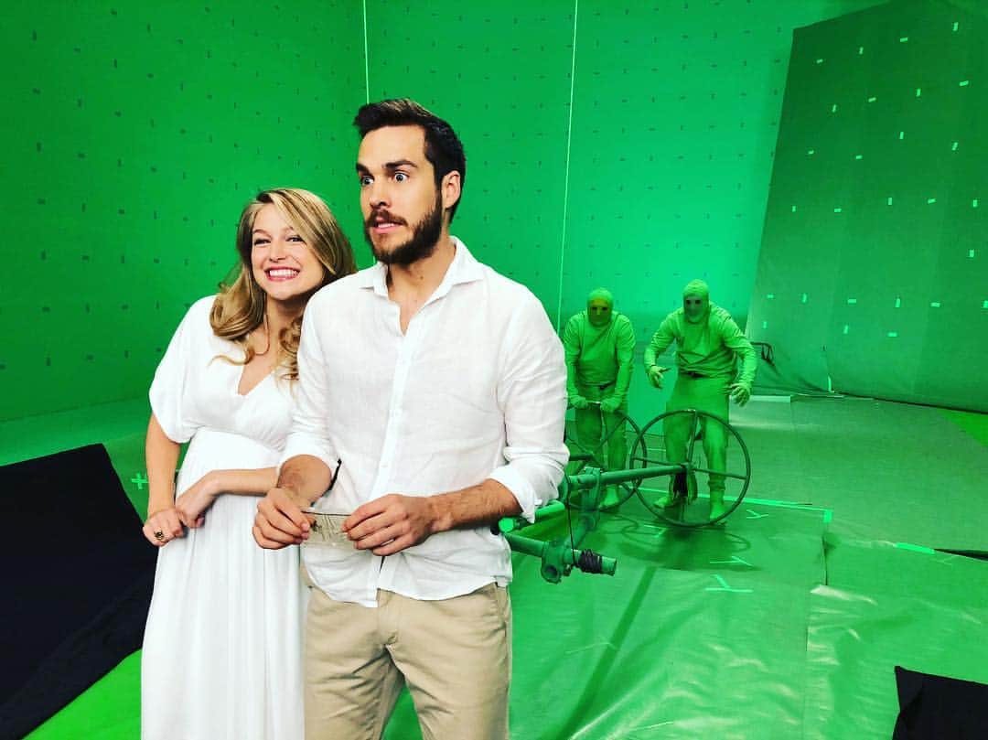 クリス・ウッドのインスタグラム：「about to be sent off in a pod or something probably ❎❎」