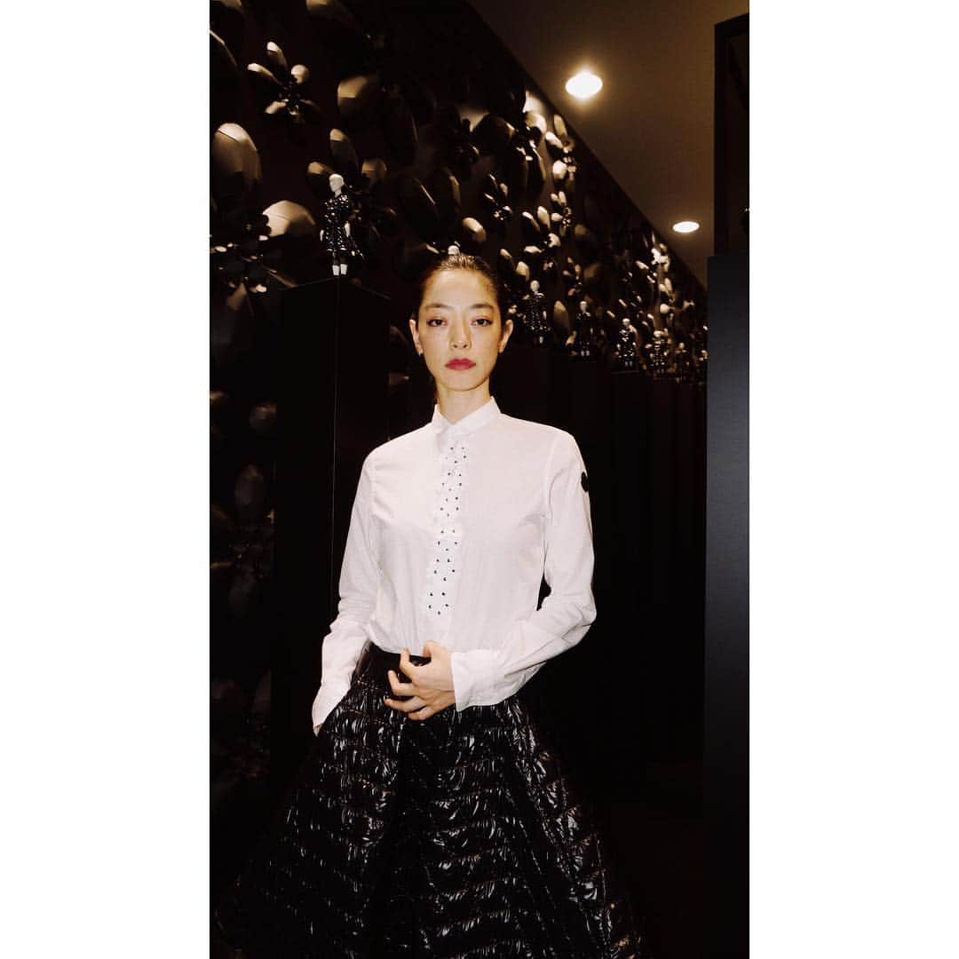 市川実和子のインスタグラム：「昨夜の🌚 #monclernoir  #keininomiya  @moncler  @noirkeininomiya」