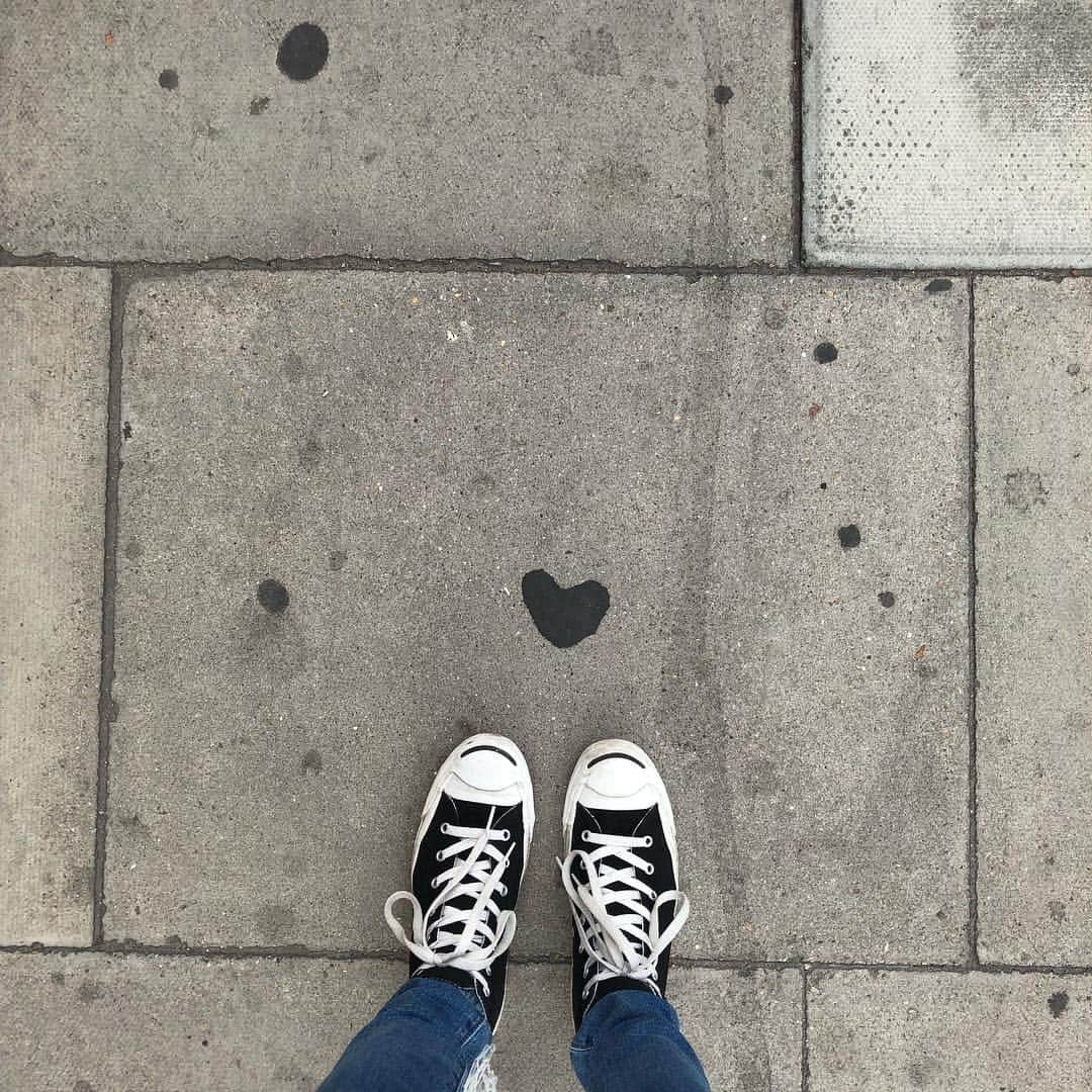 宇多田ヒカルさんのインスタグラム写真 - (宇多田ヒカルInstagram)「I’m so hot the pavement fell in love with me 道路に一目惚れされた」7月25日 17時49分 - kuma_power