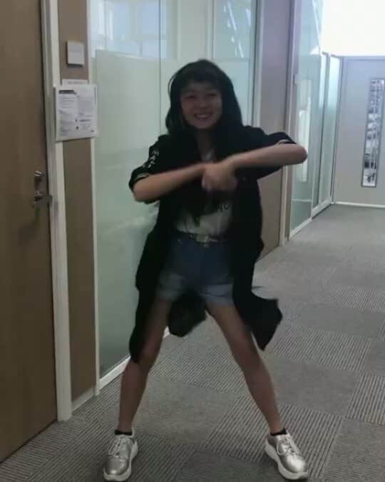 宇井優良梨のインスタグラム：「♡♡ ピンクラテTV 最新動画見ていただけましたか？😊✨ ・ ・ まだの方はぜひ見てね😘 🍀韓国スライムと 🍀ありあとゆらりのTik Tok だよ👐 ・ ・  チャンネル登録＆いいね👍も よろしくお願いします😄💫 ・ ・ #ピンクラテTV #ピンクラテ #Youtube #宇井優良梨」