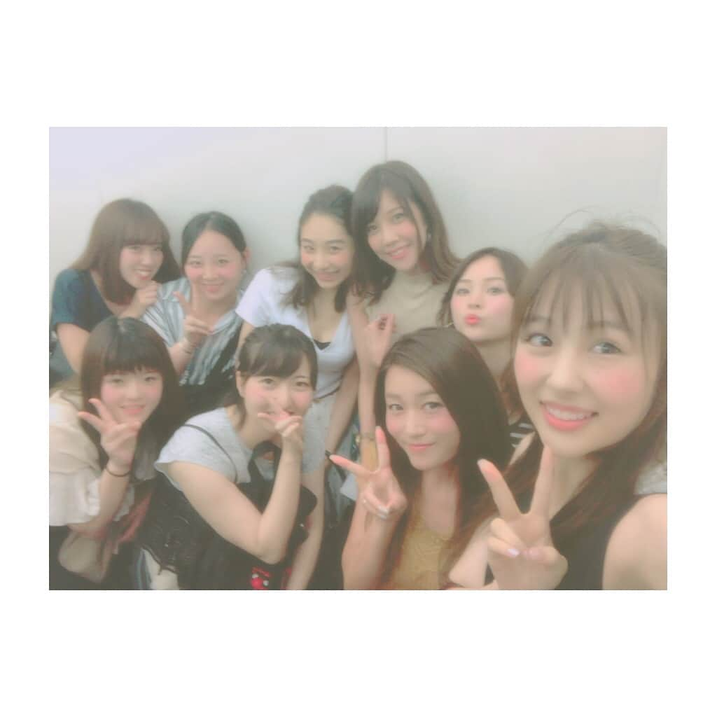 相田瑠菜さんのインスタグラム写真 - (相田瑠菜Instagram)「🎂どるちぇ🎂でBBQ🍖 本当は11人だけど9人揃った😭💕✨ 高校3年間共に過ごした大好きなみんな♡ 笑いすぎて声枯れたぁ...(;_;)❤ そして藍菜の頭の弱さ全員理解してるから らーく！いい感じにスルーしてくれる！爆 たーのーしーたのーしーヾ(´︶`♡)ﾉ ✩ ✩ 近況報告♡(´｡•ㅅ•｡`) 2人の婚約結婚報告👰💕💕 3人目のめでたい話ぃ☆。.:＊・゜ あと8人！つぎは誰かなぁ💍❤❤ まぢ時間足りなかったぁﾟ+.ﾟ(´▽`人)ﾟ+.ﾟ 報告ある度に集まれて幸せ😭 ✩ ✩ #followme #bbq #bestfriend #highschool #like4like #follow4follow  #favorite #instagood #love #happy #tokyo #beautiful #yammy #today #女友達本当に多い #男友達いない #バーベキュー #高校からの友達 #高校時代が懐かしい」7月25日 23時31分 - _aina_official