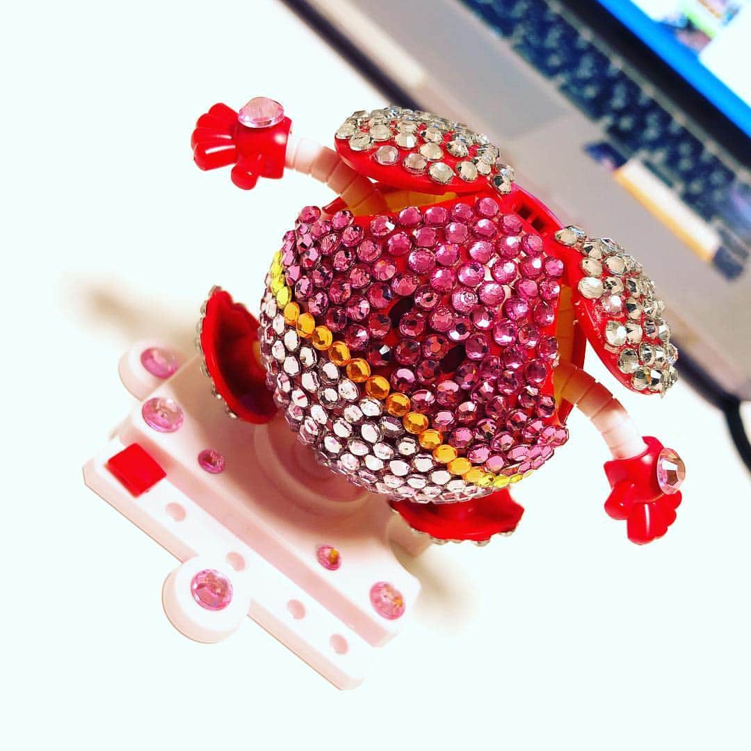 能登有沙のインスタグラム：「リベンジデコ。 #ハロ #ガンプラ #スワロでかいけどそこは無視」