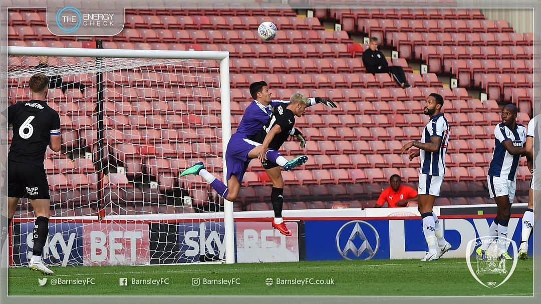 ロイド・イスグローヴさんのインスタグラム写真 - (ロイド・イスグローヴInstagram)「Good test against West Brom last night, nice to score 🤷🏼‍♂️🤭love the new kit 💪🏼😁⚫️」7月26日 3時24分 - lloydisgrove