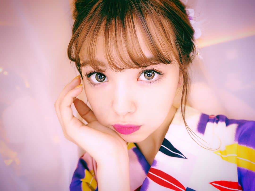 藤田ニコル（にこるん）さんのインスタグラム写真 - (藤田ニコル（にこるん）Instagram)「♡♡♡ 目に光を入れてあげると 女の子は何倍も盛れるよ❤️ また浴衣着たいなぁ☺️☺️」7月26日 18時55分 - 2525nicole2