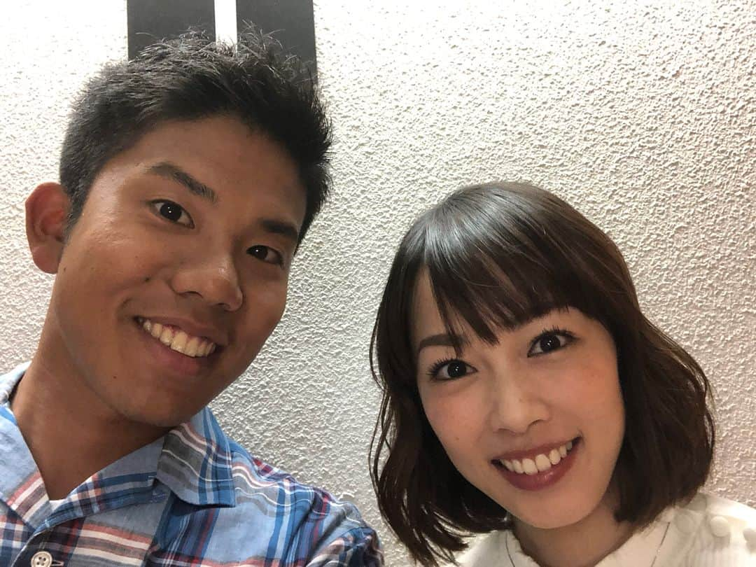 高橋春花さんのインスタグラム写真 - (高橋春花Instagram)「社屋前でせっせと準備中。 明日昼12:00から4日間HTB納涼イベントです＼(^^)／ 南平岸での開催は最後かぁ。 社屋には今しか見られない垂れ幕がかかっています。 ぜひお越しくださいね(^^) 3枚目は勢いよく 「撮りましょう！」と言われて撮った 特段意味はない2ショット（笑） 詳しくは「HTB納涼イベント」で検索ください。 #HTB納涼イベント #ユメミルひろば #水曜どうでしょう #藤村忠寿#嬉野雅道  #南平岸 #毎年開催#毎年盛況 #五十幡裕介  #高橋春花#HTB」7月26日 20時10分 - htb_takahashiharuka