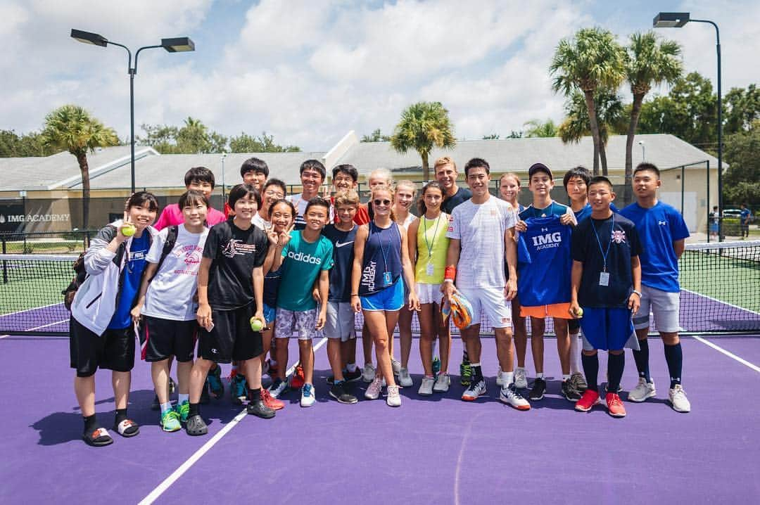 錦織圭さんのインスタグラム写真 - (錦織圭Instagram)「Lot of happy kids out there watching today! Of course we had to all take a picture」7月27日 2時23分 - keinishikori