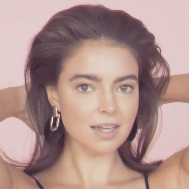 キャサリン・C・ヒューズのインスタグラム：「some snippets from the ouai’s VHS campaign 💪🏽🍑🎀 @hairbyruslan @tedemmons @theouai @alexanhernandez」