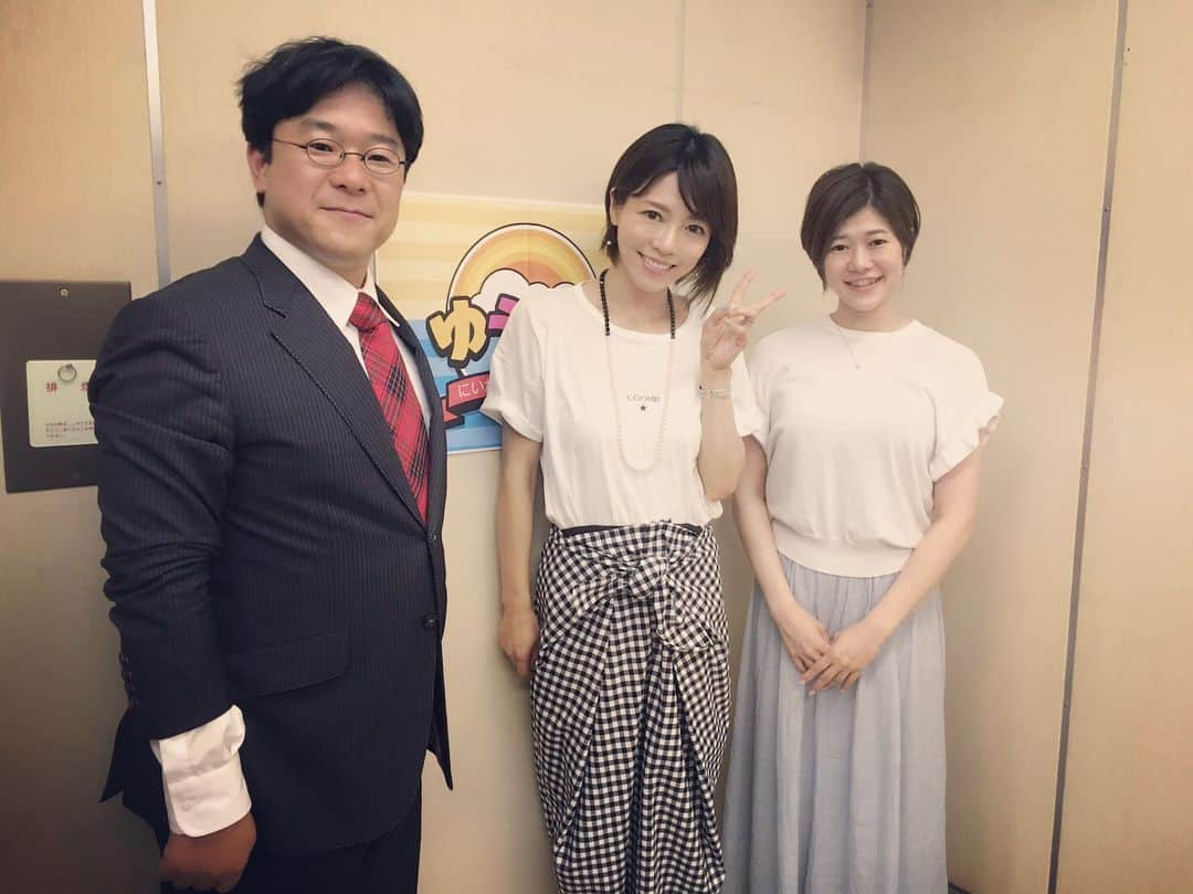 釈由美子さんのインスタグラム写真 - (釈由美子Instagram)「今日はNHK新潟放送局の 「にいがたゆうどきラジオ  ゆうラジ」に出演してきました☺️ NHK新潟放送局は 4月に「新潟春山さんぽ ファンミーティング」でお世話になって 今日の生放送ではその時の様子の一部も紹介されました(^^) 元々、子供の頃は父の仕事の関係で旧巻町にも家があり、毎年遊びに行っていた第二の故郷ともいうべき大好きな新潟❤️ 新潟のお気に入りスポットや山など、熱いトークで盛り上がりました✨ アナウンサーの山崎智彦さん、渡邊尚子さん、楽しい時間をありがとうございました☺️💕 また家族でも遊びに行きたいです！ #NHK新潟放送局 #にいがたゆうどきラジオ #ゆうラジ」7月27日 19時52分 - yumikoshaku