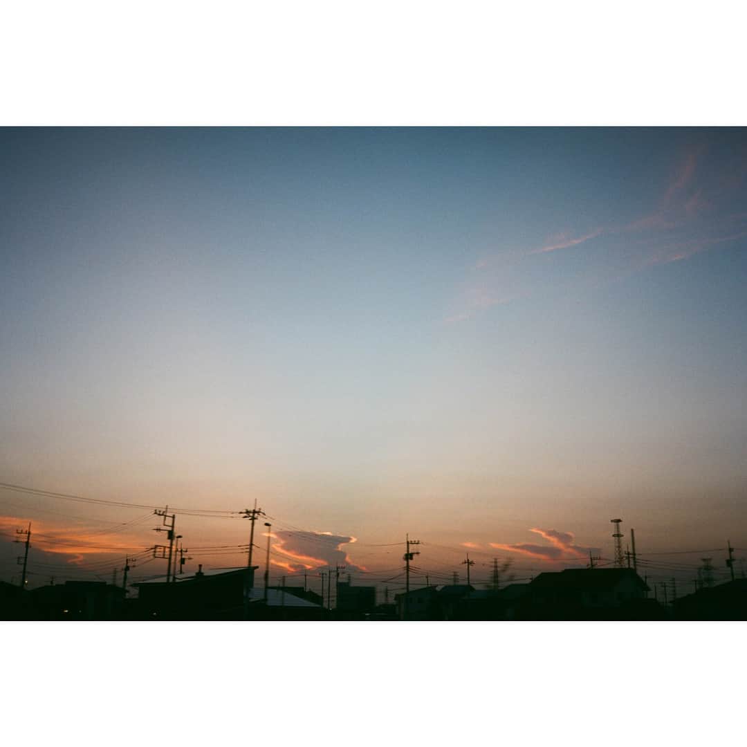 山本美月さんのインスタグラム写真 - (山本美月Instagram)「へんなくも  いだてんの帰り道  #canona35datelux  #film」7月27日 14時08分 - mizuki_yamamoto_official