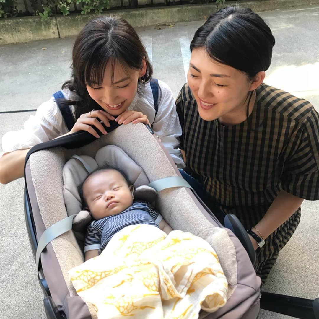 大政絢さんのインスタグラム写真 - (大政絢Instagram)「先日撮影にスタイリストのくみさんbabyが❤️ 撮影にいてもずーっと寝ていてお利口さん！ また、早く会いたいな〜 #斉藤くみ さん」7月27日 15時14分 - aya_omasa_official