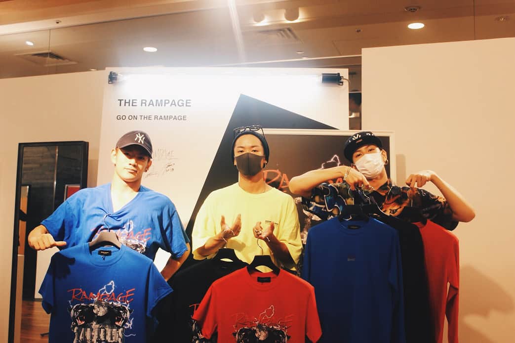 のインスタグラム：「・ 【24karats 2018 POP-UP SHOP TOUR Featuring Works 】 ・ 24karatsが各アーティストと連動したクリエイティブ作品を24karats Featuring Worksというコンセプトのもと、未発表アイテムの販売を含めた期間限定POP-UPの開催が決定。 ・ ■POP-UP スケジュール 7/27(金)～8/6(月) 東京ソラマチ 東京都墨田区押上一丁目1番2号東京スカイツリータウン・ソラマチ4F ・ #24karats  #twofour  #twofourkarats」