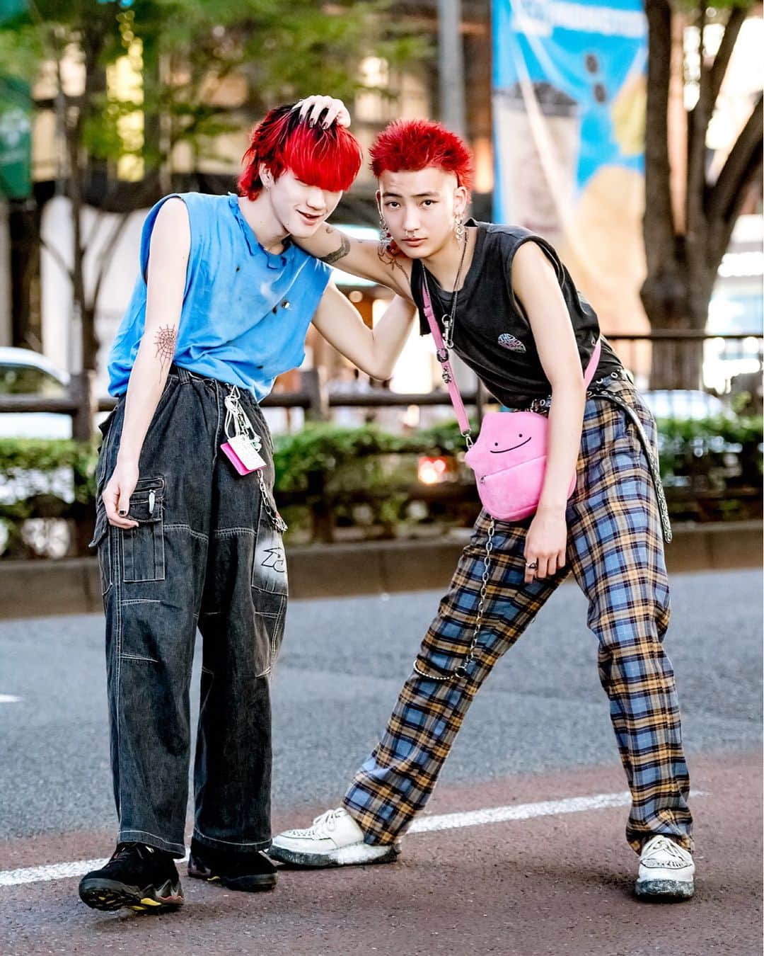 Harajuku Japanさんのインスタグラム写真 - (Harajuku JapanInstagram)「19-year-old Korin (@kkk_4649) and 16-year-old Viral Booy (@viral_booy) on the street in Harajuku wearing vintage sleeveless t-shirt, denim and plaid pants, George Cox creepers, and a pink plush bag from Don Quixote.」7月28日 5時31分 - tokyofashion