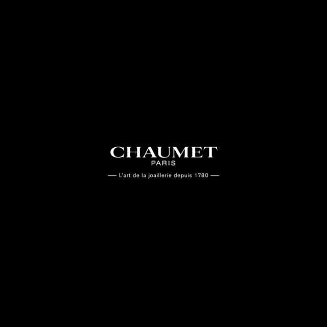 那須ミラノのインスタグラム：「. @chaumetofficial  #chaumet#jewelry#watches#chaumethortensia#graceandcharacter#absolutey chaumet#chaumetwatches いっぱい食べていっぱい笑った 楽しい撮影でした👗🍭🍓」