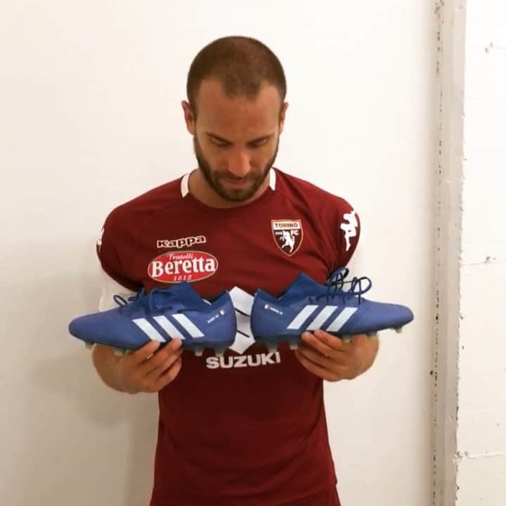 のインスタグラム：「Pronto a raggiungere il prossimo obiettivo con le nuove #Nemeziz  @adidasfootball #HereToCreate 💥💪🏻⚽️ 🔥🏃🇮🇹 Vi piacciono??? #adidas」